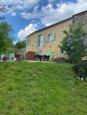 Appartement confortable à Le Soulié - 36 m² avec jardin